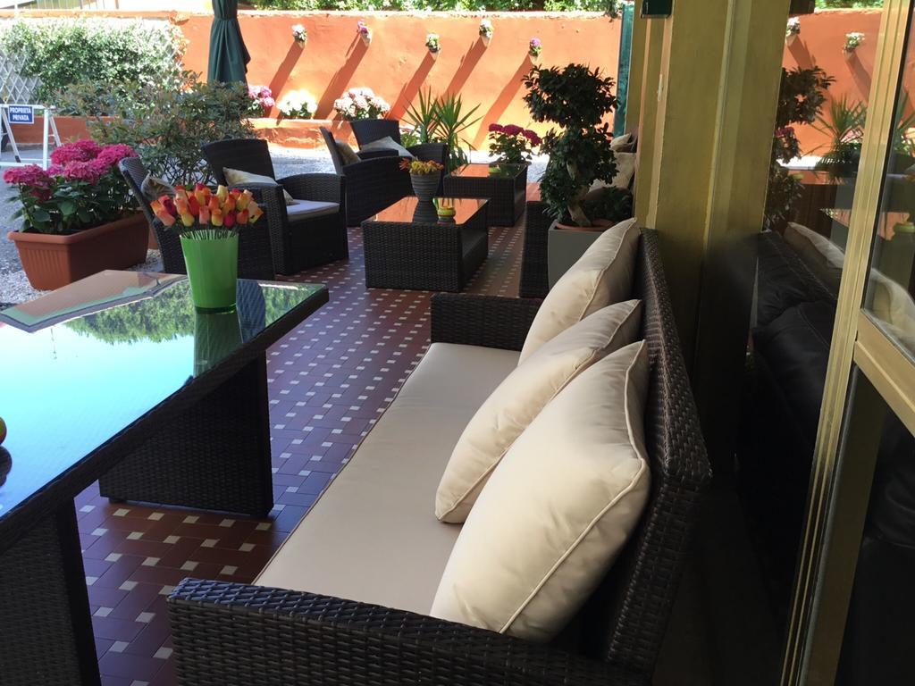 Hotel Mirella Rimini Extérieur photo
