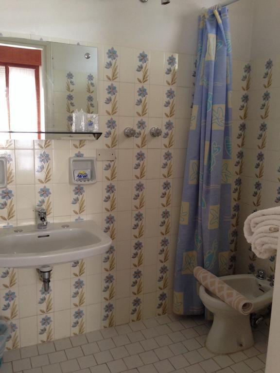 Hotel Mirella Rimini Extérieur photo